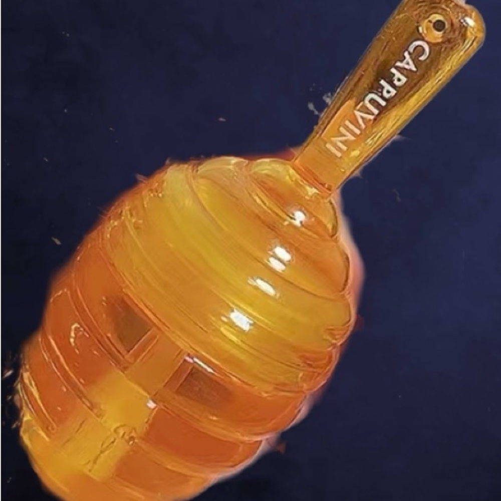 Honey Flavored Lip Oil New/Unopened